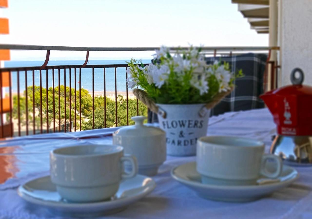 Nuovo Fronte Spiaggia, Terrazza Sul Mare E Piscina Lignano Sabbiadoro Exteriör bild