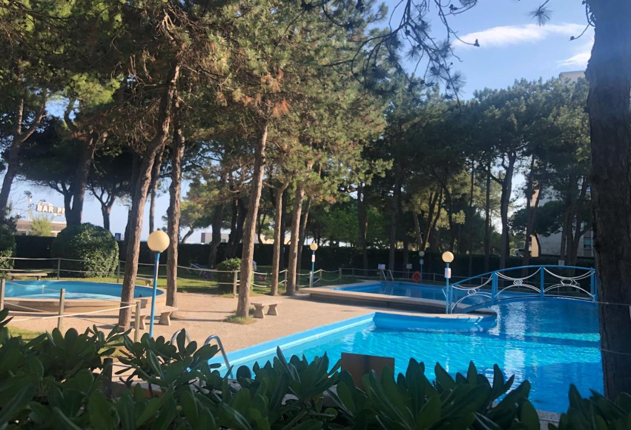 Nuovo Fronte Spiaggia, Terrazza Sul Mare E Piscina Lignano Sabbiadoro Exteriör bild